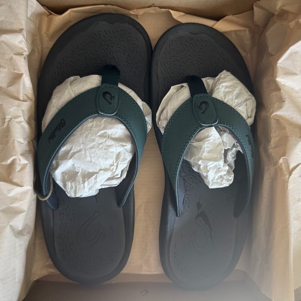 Olukai Men's Sandals Size 9